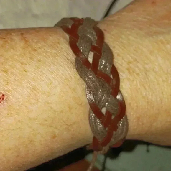 Handmade Leather Unisex Bracelet - Picture 2 of 4